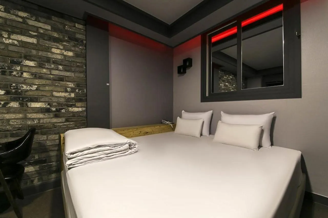 Amor Hotel Gimhae 2*,  South Korea