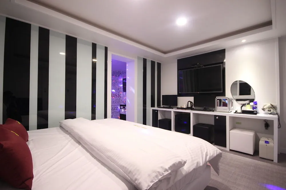 Amor Hotel Gimhae 2*,  South Korea