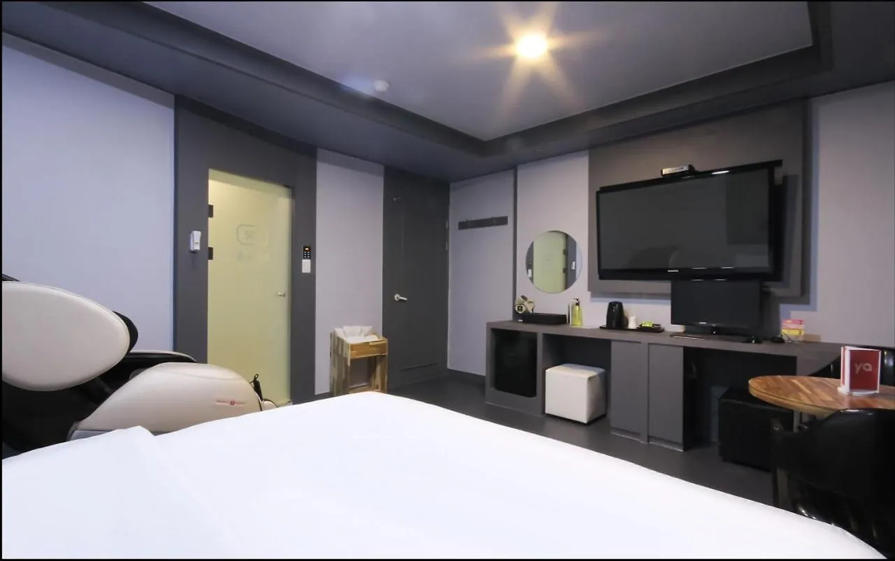Amor Hotel Gimhae 2*,  South Korea