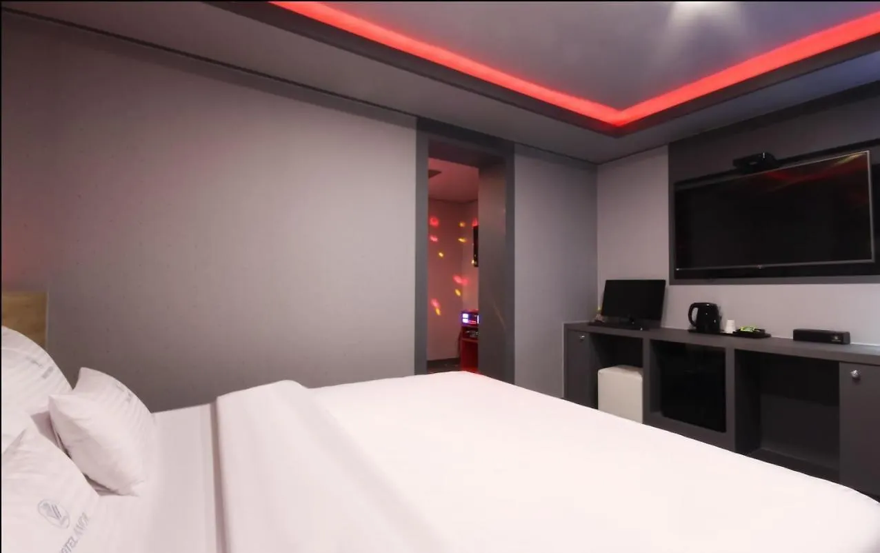 Amor Hotel Gimhae 2*,